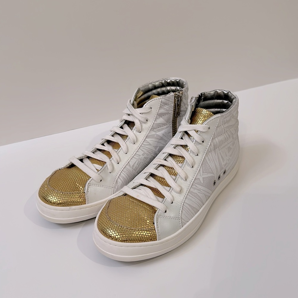 P448 sneakers size 36. Gently used.